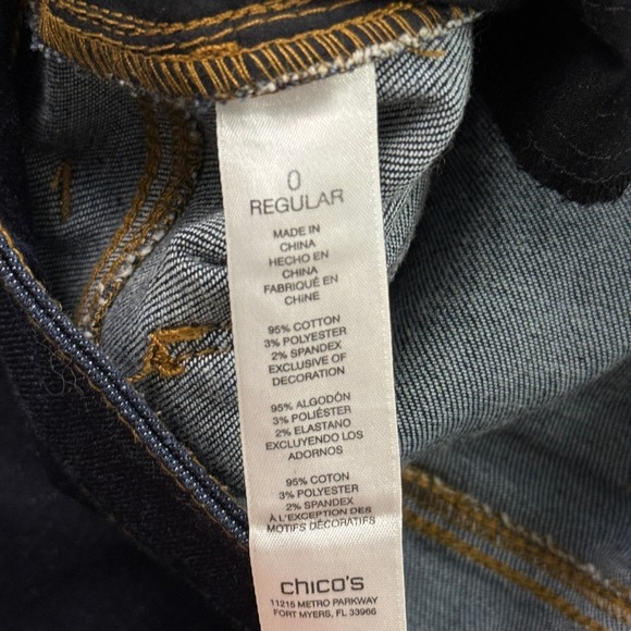 Chico's Platinum Barely Boot Jeans Womens 0 Regular Dark Wash Stretch Denim - Picture 11 of 14